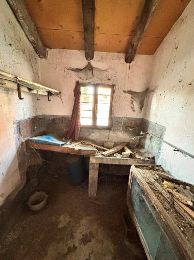 Rif. A.A.21-24

Vendita all'asta - porzione di fabbricato rurale su 3 livelli in data 20 aprile 2...