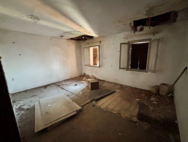 Rif. A.A.21-24

Vendita all'asta - porzione di fabbricato rurale su 3 livelli in data 20 aprile 2...