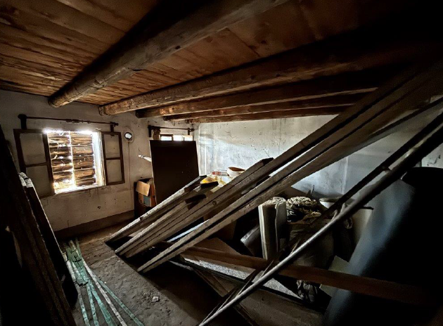 Rif. A.A.21-24

Vendita all'asta - porzione di fabbricato rurale su 3 livelli in data 20 aprile 2...