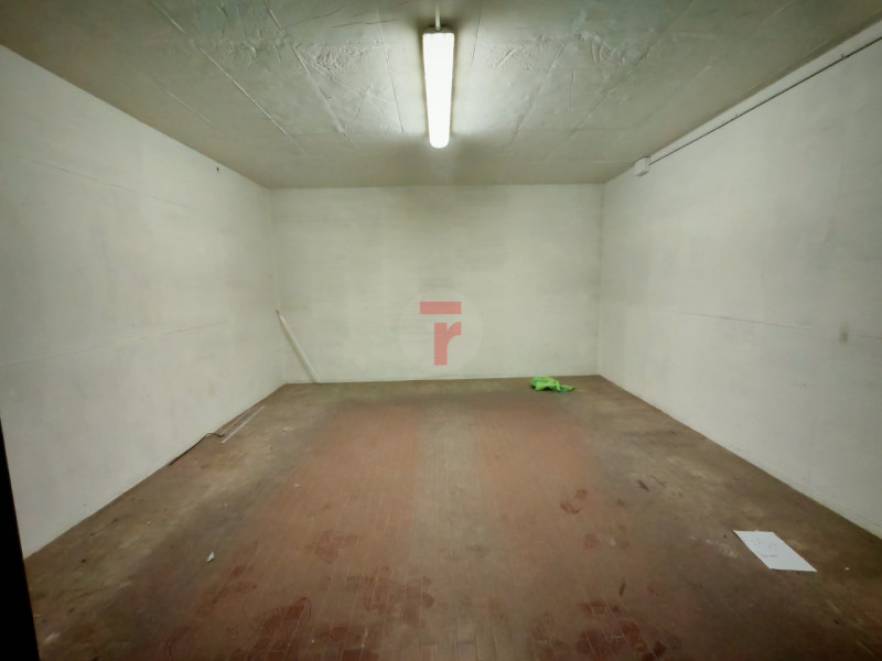 Area industriale Padova Est, proponiamo in affitto spazio uffici direzionali oppure ambienti ad u...