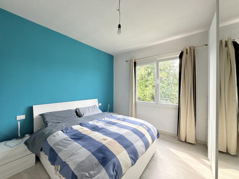 Scopri questa affascinante casa singola situata nel comune di Due Carrare, in una posizione strat...