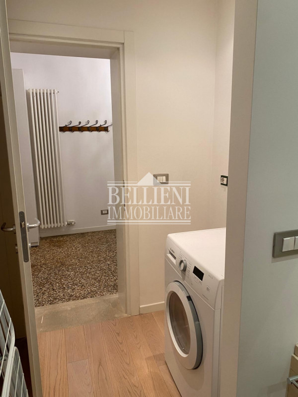 BORGO SANTA LUCIA: In contesto ristrutturato proponiamo bicamere arredato sito al secondo piano s...