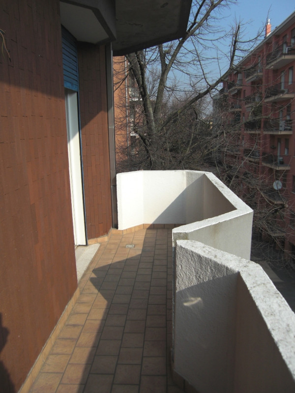 Scopri questo meraviglioso appartamento situato nel cuore del quartiere Sacra Famiglia a Padova, ...