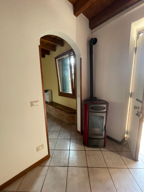 Un angolo di paradiso situato nel cuore della campagna, a soli dieci minuti dalla città. Questa p...