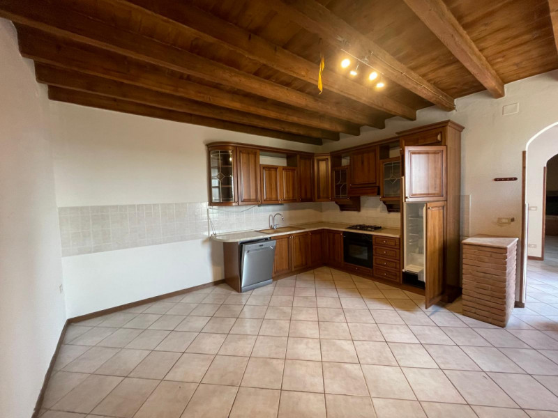 Un angolo di paradiso situato nel cuore della campagna, a soli dieci minuti dalla città. Questa p...