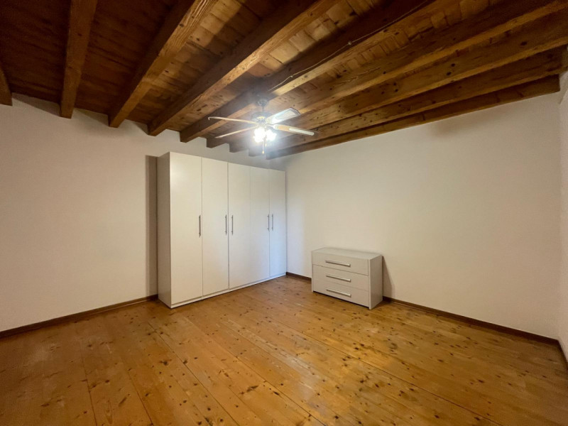 Un angolo di paradiso situato nel cuore della campagna, a soli dieci minuti dalla città. Questa p...