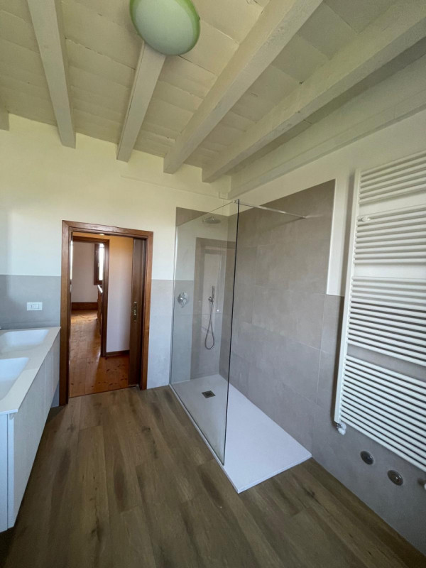 Un angolo di paradiso situato nel cuore della campagna, a soli dieci minuti dalla città. Questa p...