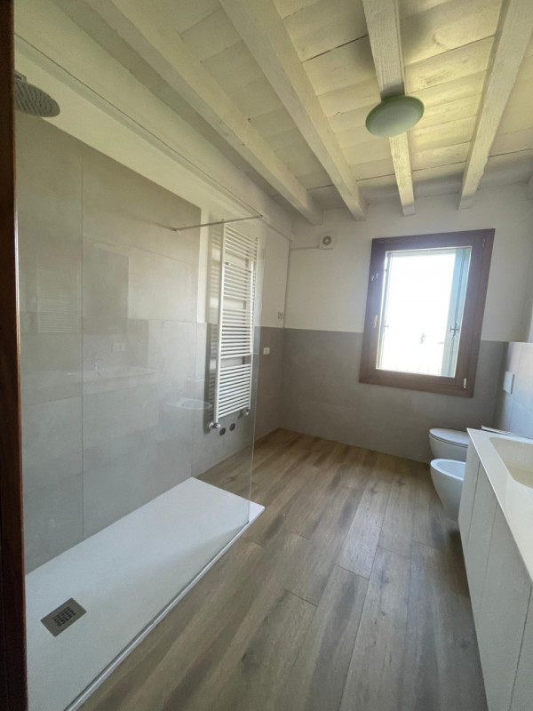 Un angolo di paradiso situato nel cuore della campagna, a soli dieci minuti dalla città. Questa p...