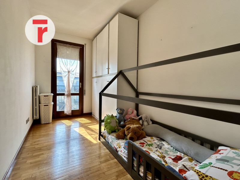 Cadoneghe - loc.Mezzavia - In zona comoda a Strada Del Santo e vicino a contesto verde. Appartame...