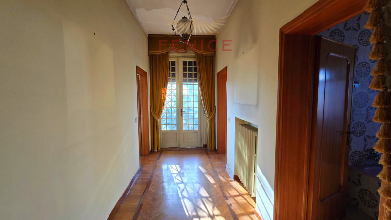 A Cornuda, in zona tranquilla e residenziale, proponiamo in vendita una villa indipendente dalle ...