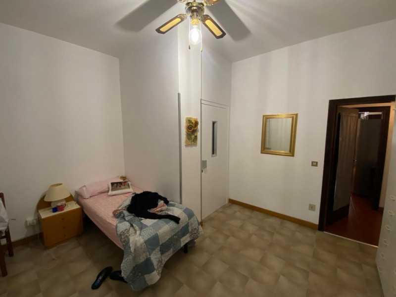 VICENZA - ZONA UNIVERSITÀ: 120mq Strategici con Ascensore Privato e Garage Doppio
Spazio, Rendita...