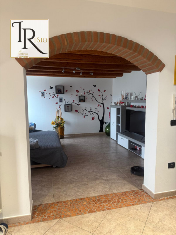 Nel cuore di Castelbaldo, proponiamo in vendita una splendida casa singola terratetto che unisce ...