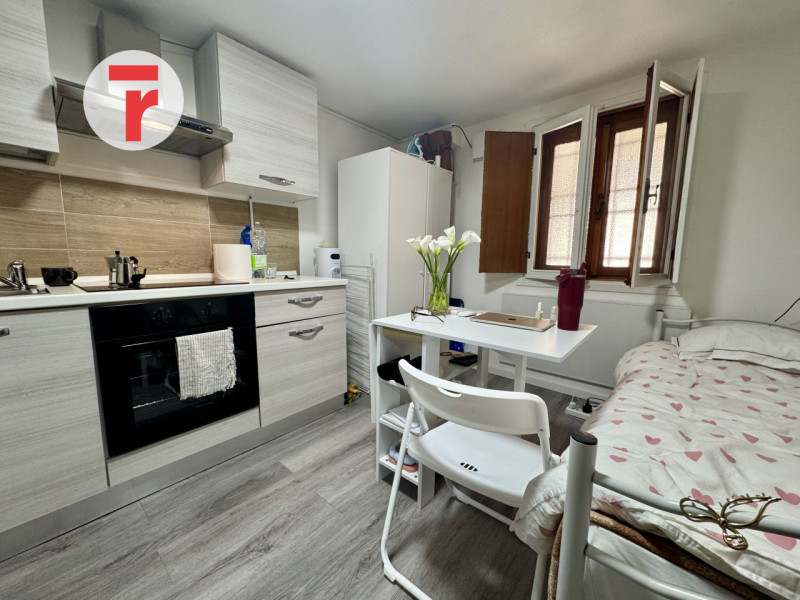 PADOVA CENTRO - Riviera San Benedetto, a 5 min a piedi dal Duomo e da zona piazze.

Monolocale al...