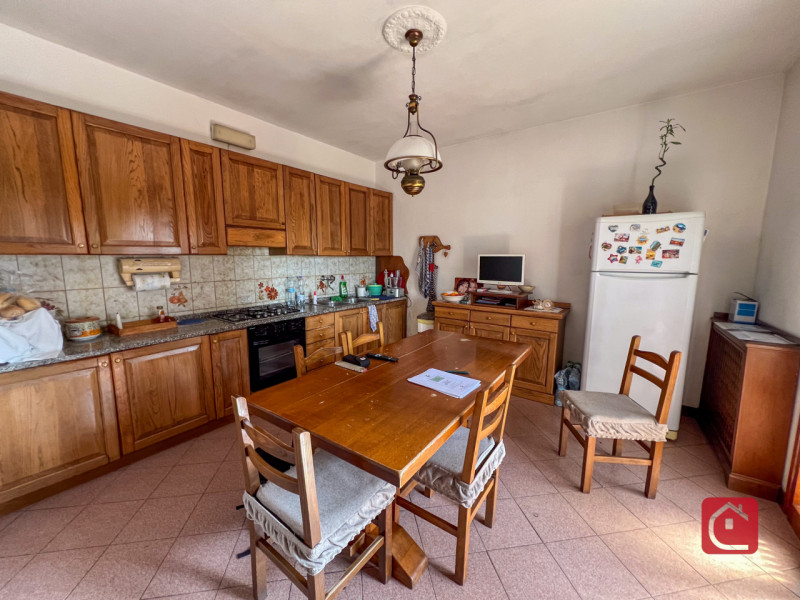Proponiamo in vendita una casa indipendente di circa 120 mq, ideale per chi cerca una soluzione i...