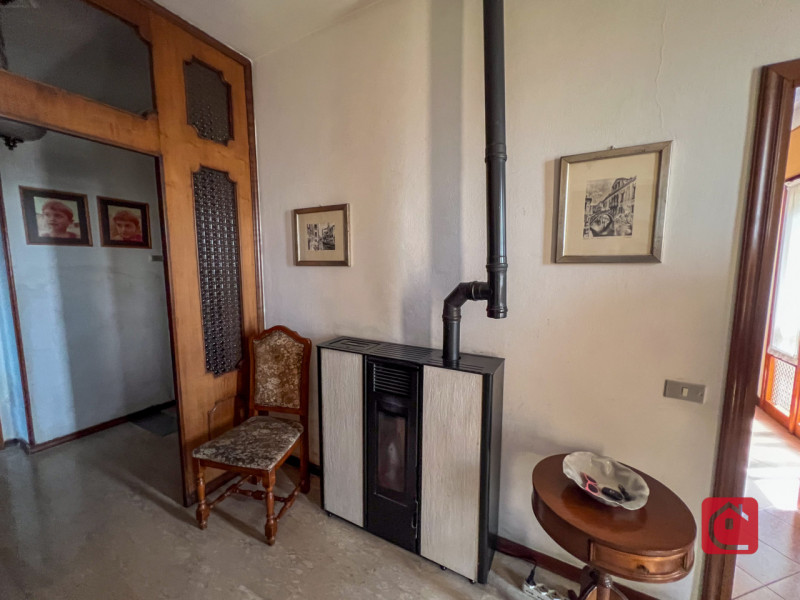 Proponiamo in vendita una casa indipendente di circa 120 mq, ideale per chi cerca una soluzione i...