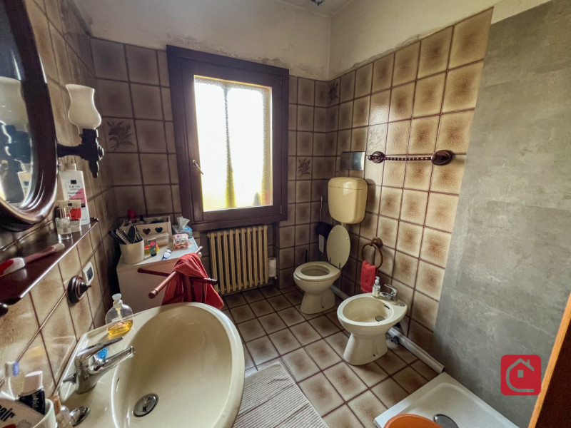 Proponiamo in vendita una casa indipendente di circa 120 mq, ideale per chi cerca una soluzione i...