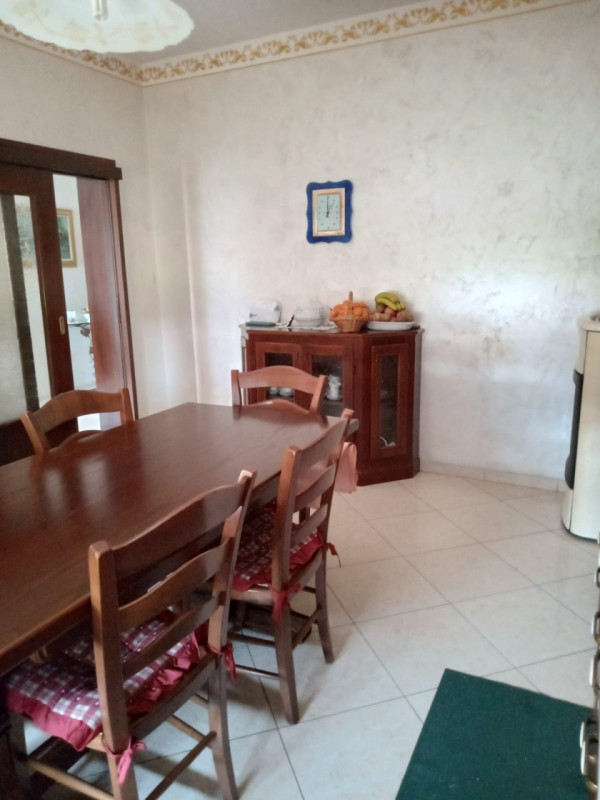 VALLI DI CHIOGGIA a pochi minuti dalle spiagge di Sottomarina, CASA SINGOLA con due appartamenti,...