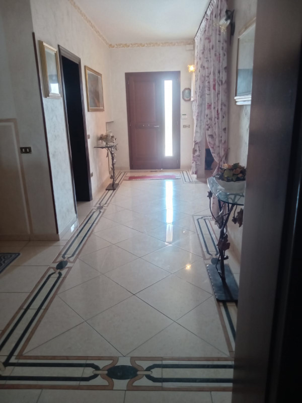 VALLI DI CHIOGGIA a pochi minuti dalle spiagge di Sottomarina, CASA SINGOLA con due appartamenti,...