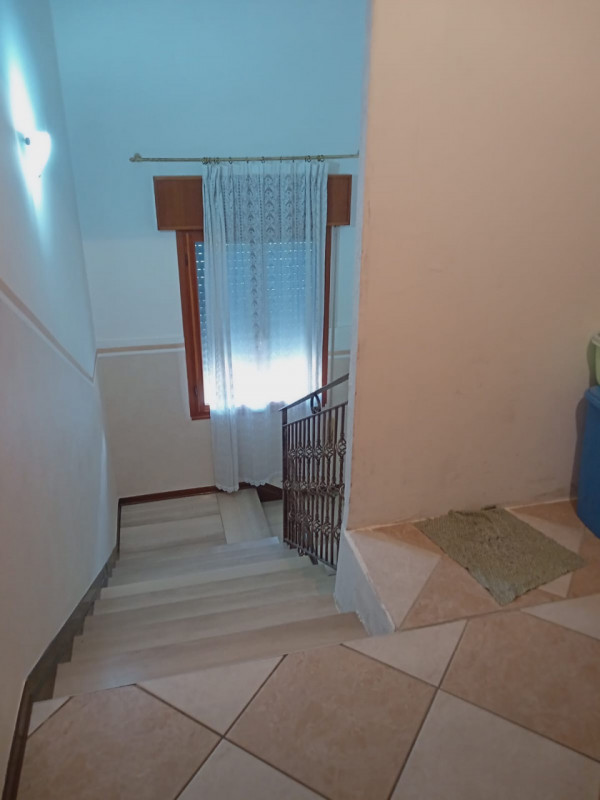 VALLI DI CHIOGGIA a pochi minuti dalle spiagge di Sottomarina, CASA SINGOLA con due appartamenti,...