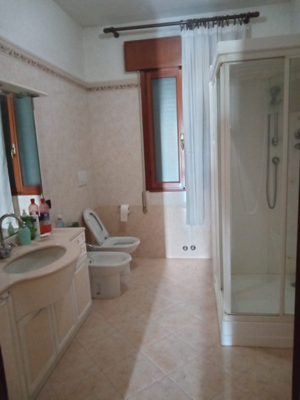 VALLI DI CHIOGGIA a pochi minuti dalle spiagge di Sottomarina, CASA SINGOLA con due appartamenti,...