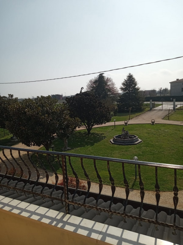 VALLI DI CHIOGGIA a pochi minuti dalle spiagge di Sottomarina, CASA SINGOLA con due appartamenti,...