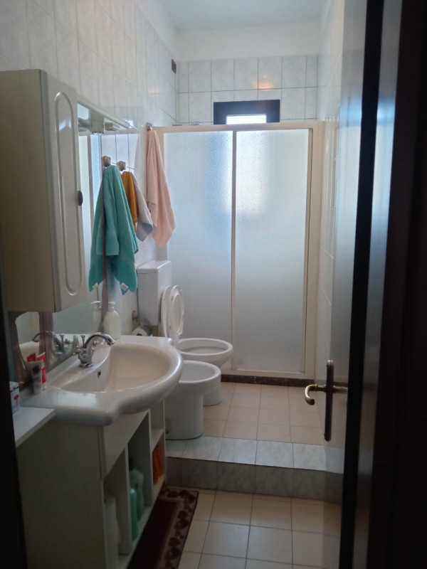 VALLI DI CHIOGGIA a pochi minuti dalle spiagge di Sottomarina, CASA SINGOLA con due appartamenti,...