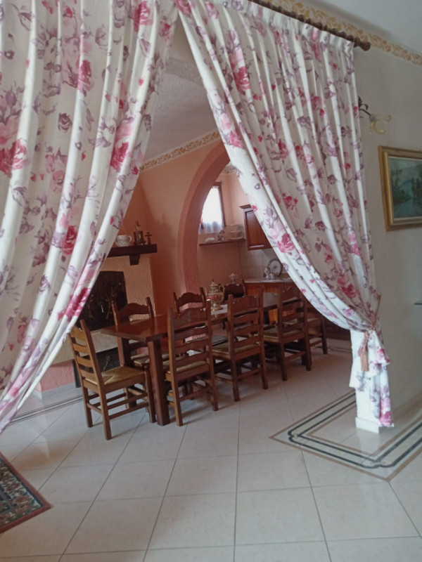 VALLI DI CHIOGGIA a pochi minuti dalle spiagge di Sottomarina, CASA SINGOLA con due appartamenti,...