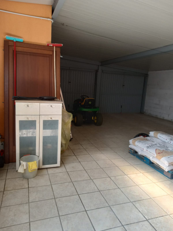 VALLI DI CHIOGGIA a pochi minuti dalle spiagge di Sottomarina, CASA SINGOLA con due appartamenti,...