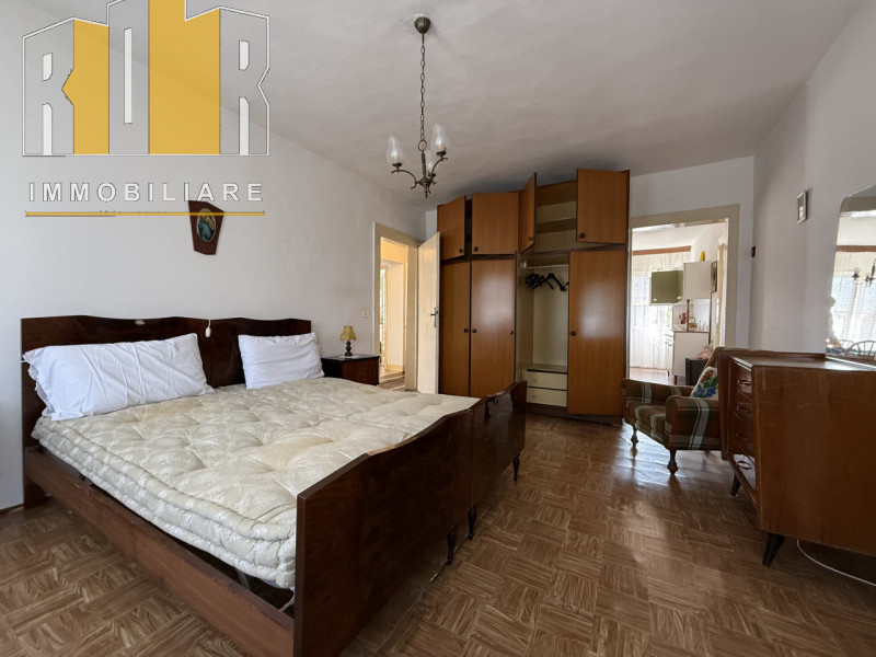 Proponiamo in vendita esclusiva abitazione disposta su due livelli con circa 1.000 mq di giardino...