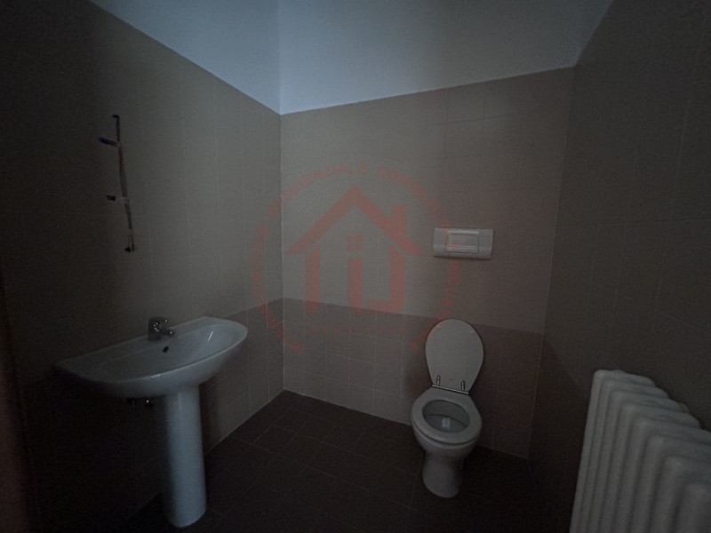 RIF: FR316 RUBANO - PADOVA Proponiamo in affitto ufficio di 140 mq open space al primo piano serv...