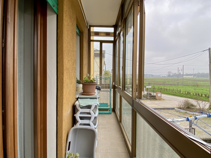 Bertesinella.
In una via immersa nel verde e a un passo dal centro cittadino offriamo in vendita ...