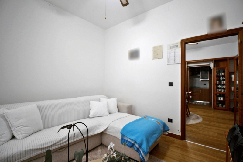 Bertesinella.
In una via immersa nel verde e a un passo dal centro cittadino offriamo in vendita ...