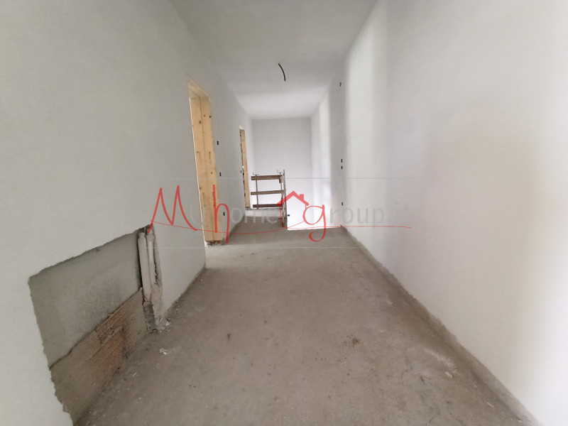 LEGNARO (RIF: V444-R): Porzione di villa bifamiliare, caratterizzata da generose dimensioni e un ...