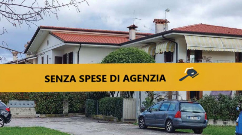 Appartamento al piano terra con giardino privato, garage e magazzino offerti all'asta: soluzione ...