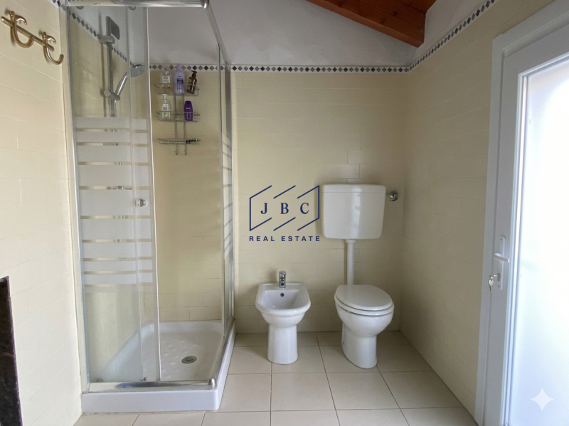 Fontanelle - (Treviso)

Casa colonica in piccolo borgo, parzialmente ristrutturata nel 2011. Situ...