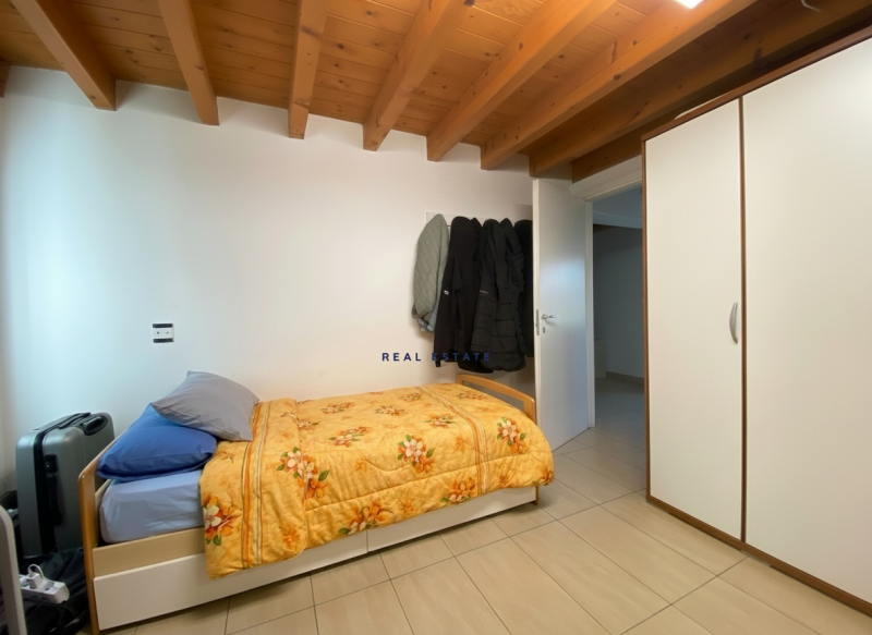 Fontanelle - (Treviso)

Casa colonica in piccolo borgo, parzialmente ristrutturata nel 2011. Situ...