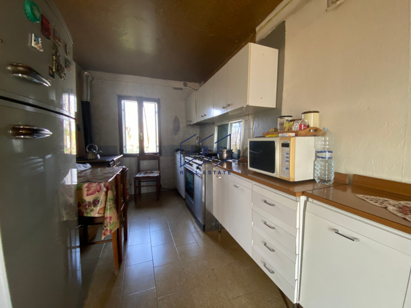 Fontanelle - (Treviso)

Casa colonica in piccolo borgo, parzialmente ristrutturata nel 2011. Situ...