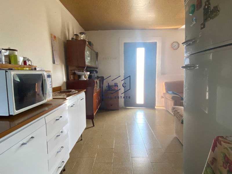 Fontanelle - (Treviso)

Casa colonica in piccolo borgo, parzialmente ristrutturata nel 2011. Situ...