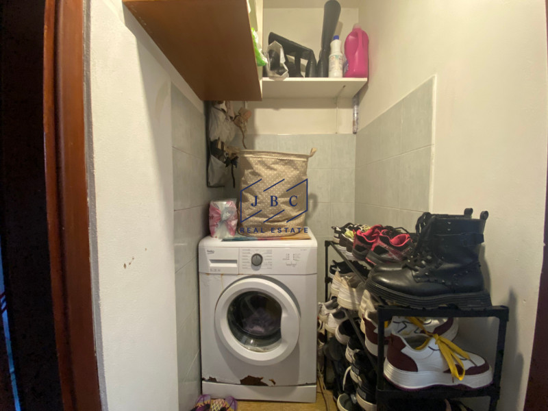 Fontanelle - (Treviso)

Casa colonica in piccolo borgo, parzialmente ristrutturata nel 2011. Situ...