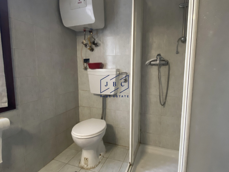 Fontanelle - (Treviso)

Casa colonica in piccolo borgo, parzialmente ristrutturata nel 2011. Situ...