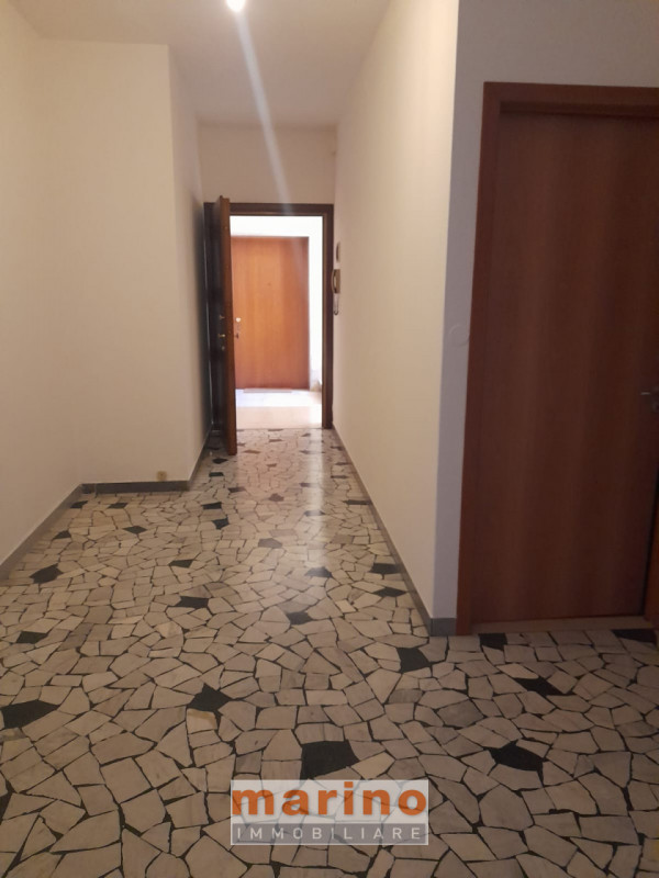 PADOVA VIA IV NOVEMBRE QUARTIERE CITTA' GIARDINO
Affittasi appartamento in tranquillo contesto re...