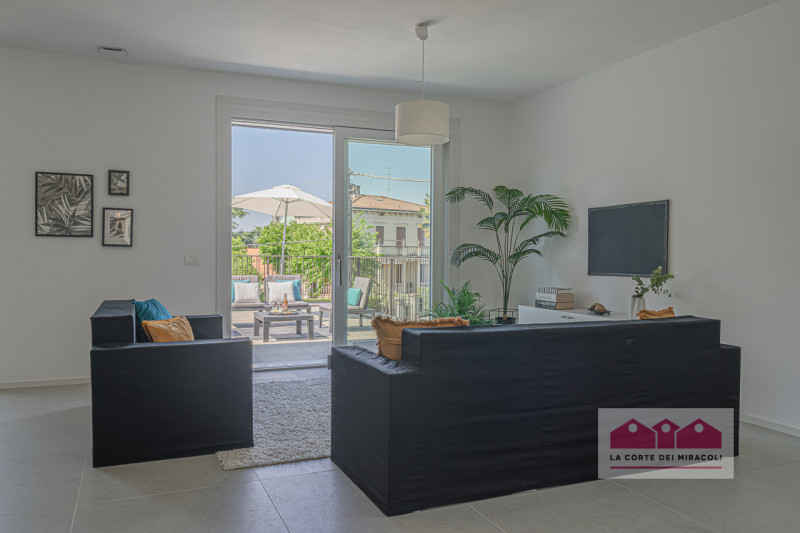 ZONA ARACELI NUOVA: PORZIONE DI BIFAMILIARE SOVRAPPOSTA, TRICAMERE BISERVIZI CON TERRAZZE ABITABI...