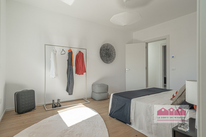 ZONA ARACELI NUOVA: PORZIONE DI BIFAMILIARE SOVRAPPOSTA, TRICAMERE BISERVIZI CON TERRAZZE ABITABI...