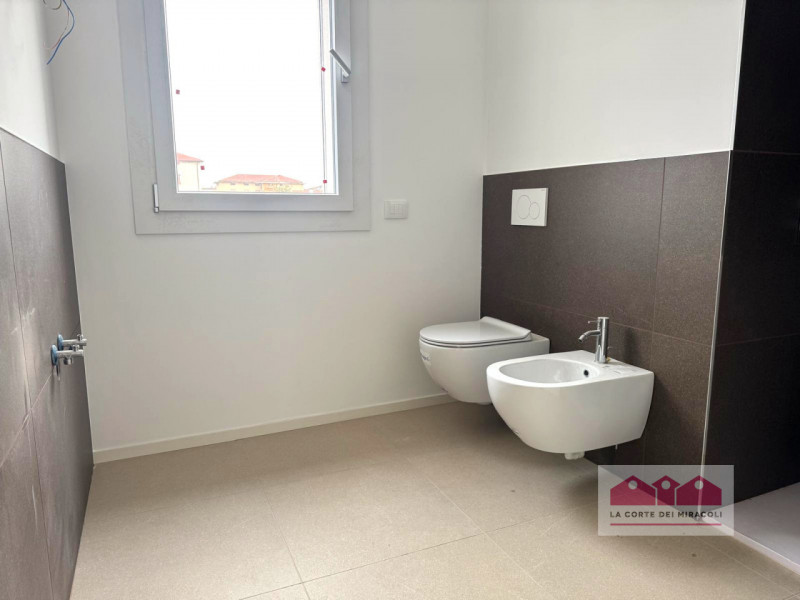 ZONA ARACELI NUOVA: PORZIONE DI BIFAMILIARE SOVRAPPOSTA, TRICAMERE BISERVIZI CON TERRAZZE ABITABI...