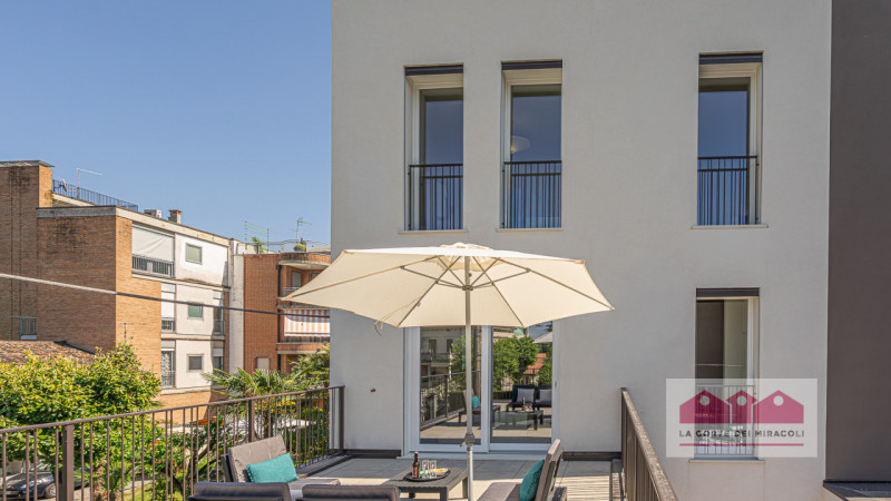 ZONA ARACELI NUOVA: PORZIONE DI BIFAMILIARE SOVRAPPOSTA, TRICAMERE BISERVIZI CON TERRAZZE ABITABI...