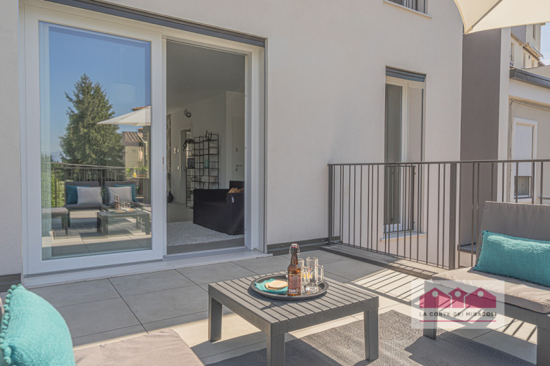 ZONA ARACELI NUOVA: PORZIONE DI BIFAMILIARE SOVRAPPOSTA, TRICAMERE BISERVIZI CON TERRAZZE ABITABI...