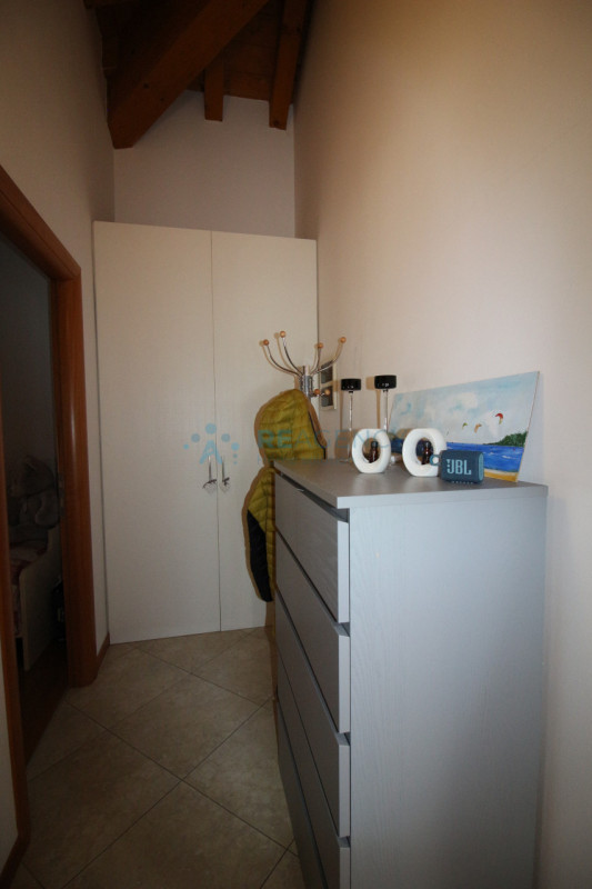 Breganze

Stai cercando un appartamento bicamere in affitto?

Prezzo €650 mensili

CHIAMACI ORA a...