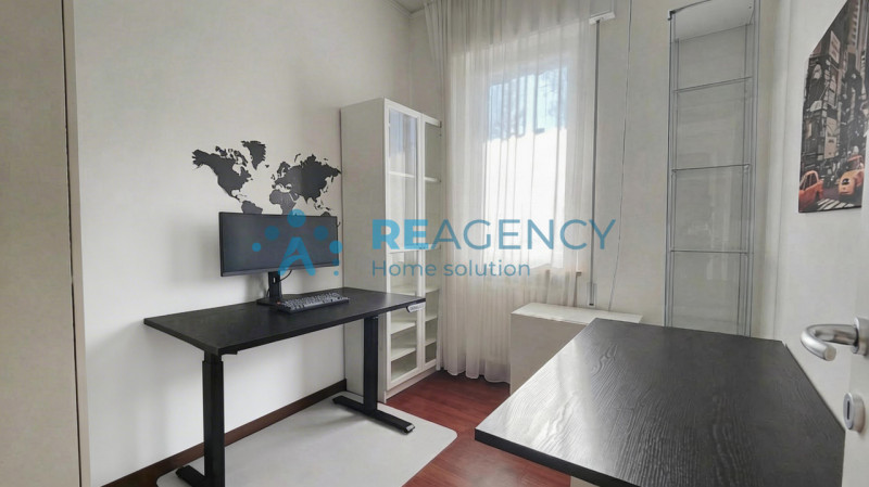 Vicenza - Piscine

Stai cercando un appartamento bicamere + studio, spaziosa zona giorno, recente...