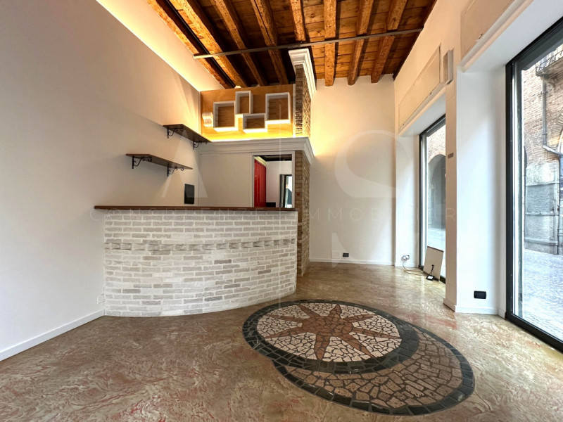 Padova – Via Zabarella  
Se cerchi un piccolo negozio per avviare o trasferire la tua attività ne...