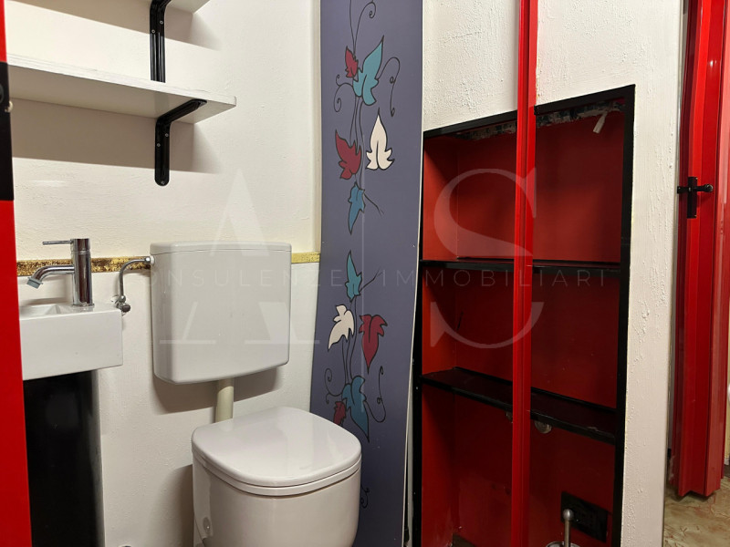 Padova – Via Zabarella  
Se cerchi un piccolo negozio per avviare o trasferire la tua attività ne...